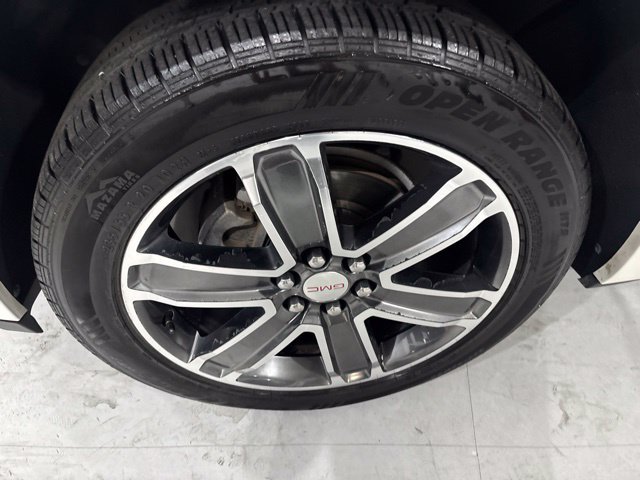 Used 2017 GMC Acadia Denali w/ Technology Package AWD/4WD image 47