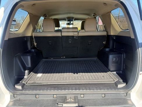 Used 2018 Toyota 4Runner SR5 Premium image 8