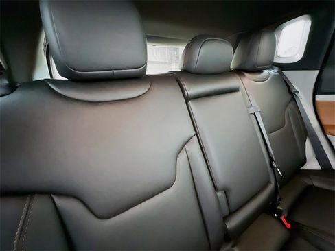 Used 2024 Jeep Compass Limited image 24