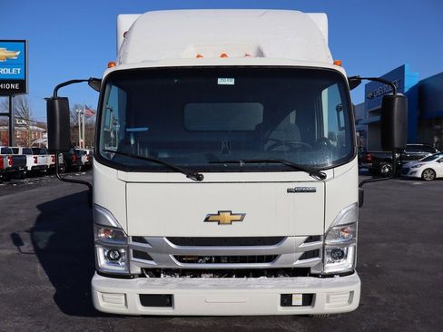 New 2025 Chevrolet Low Cab Forward RWD image 32