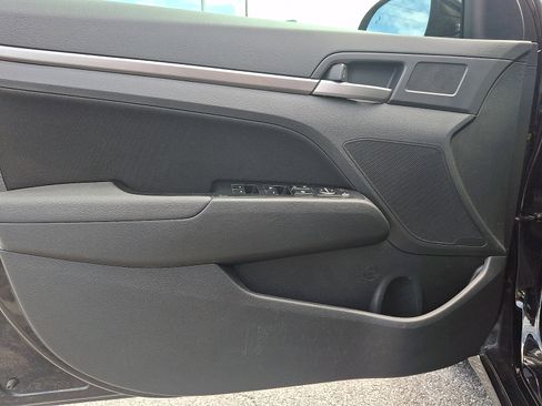 Used 2018 Hyundai Elantra Value Edition w/ Cargo Package FWD image 12