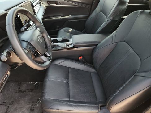 Used 2025 Toyota Camry XSE FWD image 15
