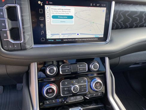 Used 2022 GMC Yukon Denali image 15