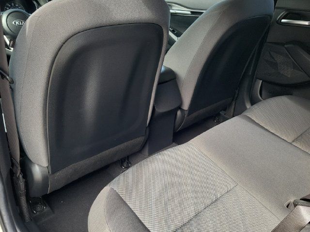 Used 2021 Kia Seltos LX AWD/4WD image 7