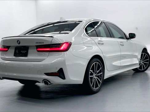 Used 2021 BMW 330i Sedan w/ Convenience Package image 4