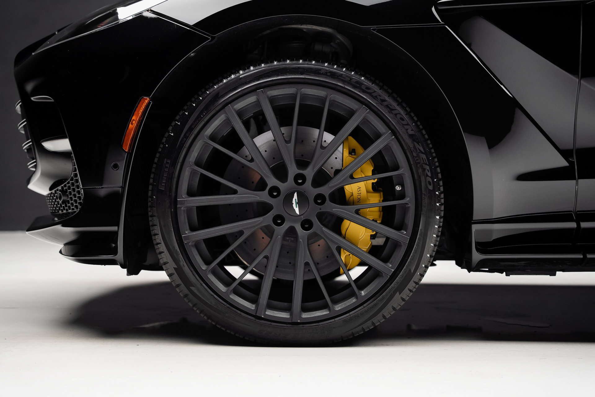 Used 2024 Aston Martin DBX 707 AWD/4WD image 19