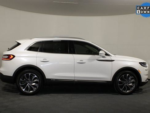 Used 2022 Lincoln Nautilus Reserve image 2