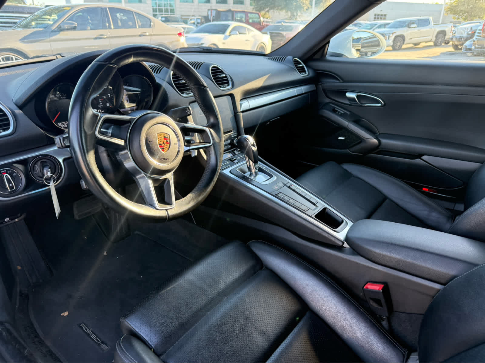 Used 2018 Porsche 718 Cayman RWD image 12
