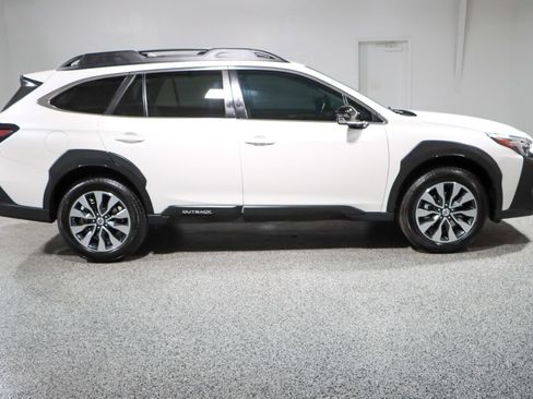 Used 2023 Subaru Outback Limited AWD/4WD image 6