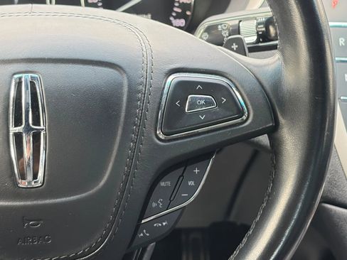 Used 2020 Lincoln MKZ Reserve w/ Monochromatic Package image 28