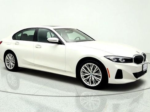 Used 2023 BMW 330i xDrive Sedan w/ Premium Package AWD/4WD image 3