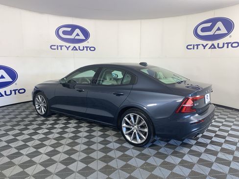 Used 2021 Volvo S60 T5 Momentum w/ Protection Package Premier FWD image 5