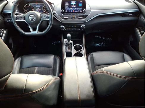 Used 2024 Nissan Altima 2.5 SR image 10