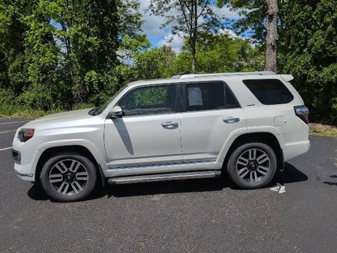 Used 2015 Toyota 4Runner Limited AWD/4WD image 8