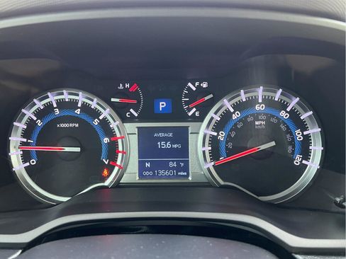 Used 2019 Toyota 4Runner SR5 Premium AWD/4WD image 40