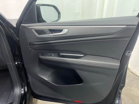 New 2026 Volkswagen Atlas Cross Sport SE image 11