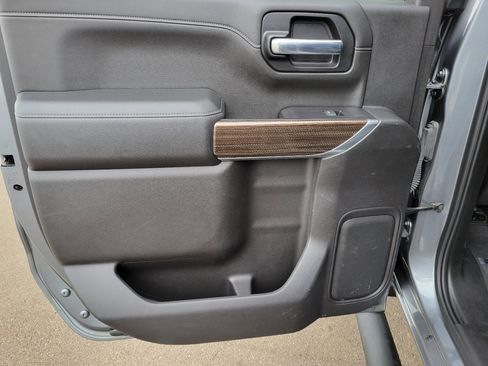 Used 2019 Chevrolet Silverado 1500 LT Trail Boss image 13