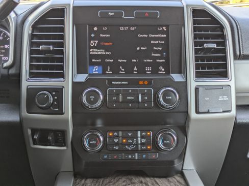 Used 2019 Ford F250 Lariat w/ Lariat Value Package image 5