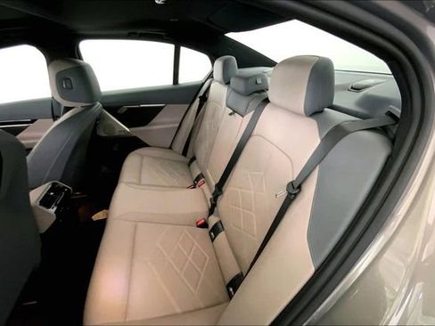 Used 2026 BMW 530i w/ Premium Package RWD image 12