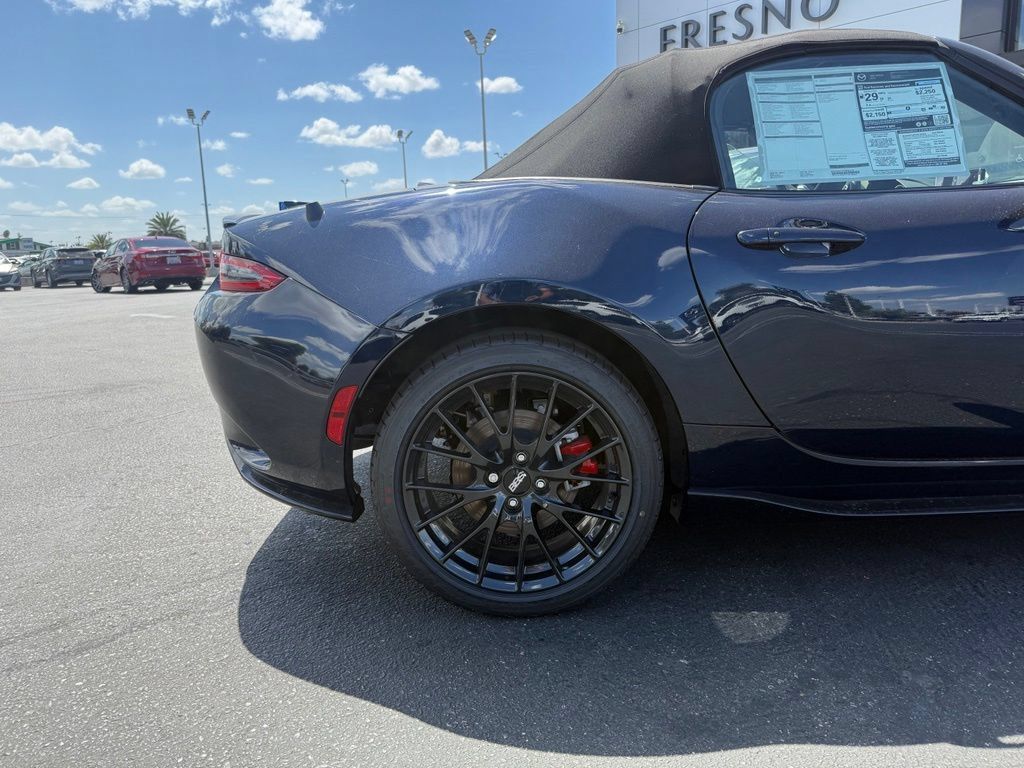 New 2026 MAZDA MX-5 Miata Club w/ Weather Package RWD image 12