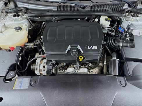 Used 2010 Buick Lucerne CXL FWD image 27