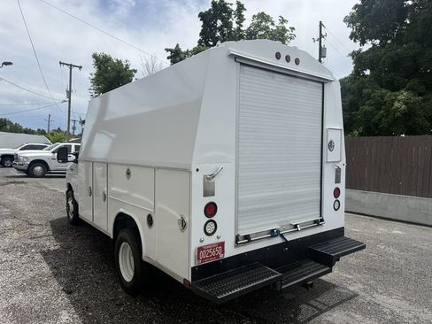Used 2023 Ford E-350 and Econoline 350 Super Duty w/ Power Windows & Locks Group RWD image 6