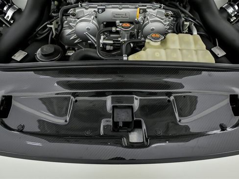 Used 2017 Nissan GT-R Premium AWD/4WD image 19