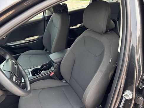 Used 2026 Kia K4 FWD image 36