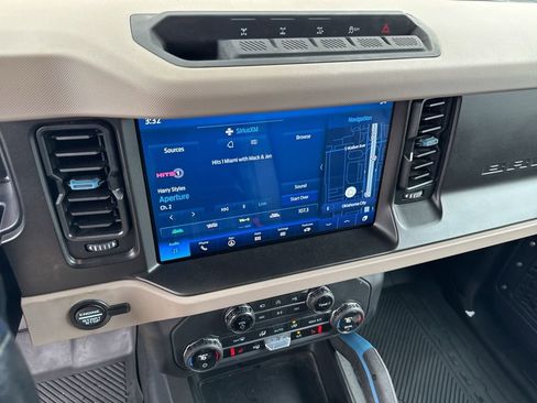 Used 2023 Ford Bronco Wildtrak AWD/4WD image 13