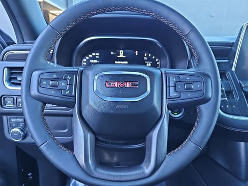 Used 2024 GMC Yukon AT4 w/ Technology Package image 19