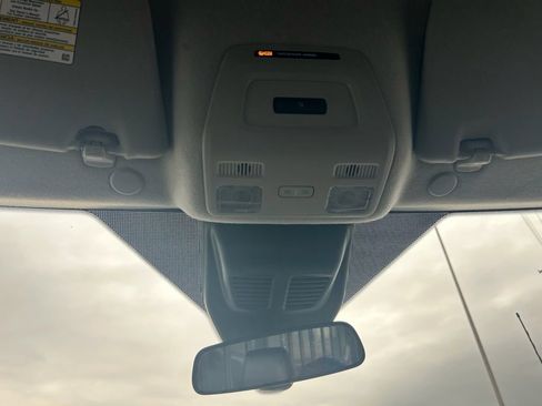 Used 2022 Ford E-Transit 148 High Roof Extended image 24