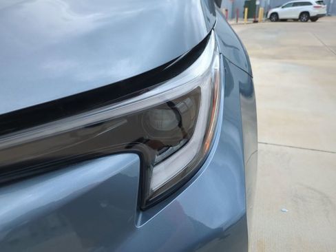 Used 2025 Toyota Corolla SE FWD image 9