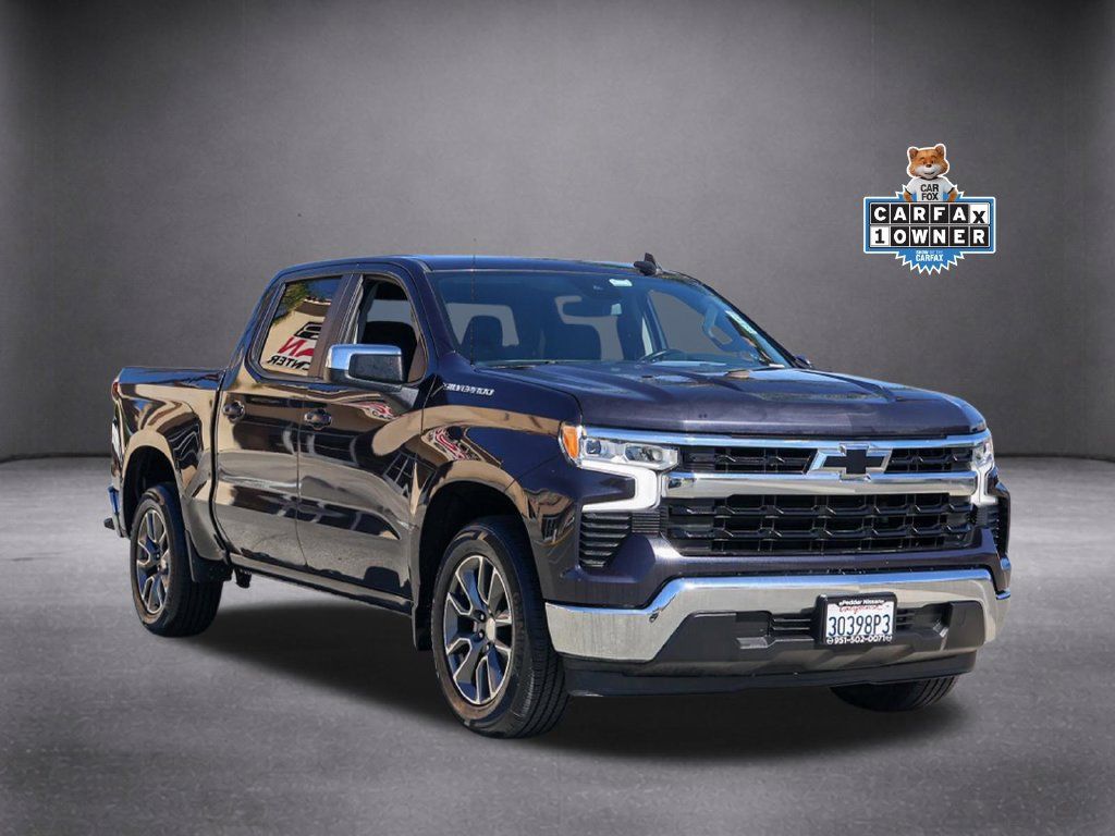 Used 2022 Chevrolet Silverado 1500 LT RWD image 2