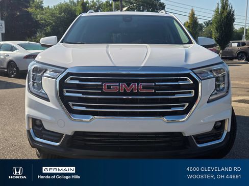 Used 2024 GMC Terrain SLT AWD/4WD image 11