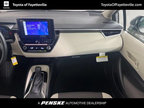 Used 2026 Toyota Corolla LE FWD image 14