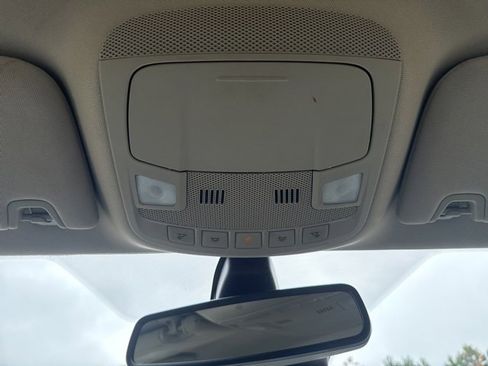 Used 2020 Ford Fusion SE image 26