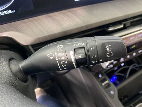 Used 2024 Kia Telluride SX Prestige w/ Towing Package image 17