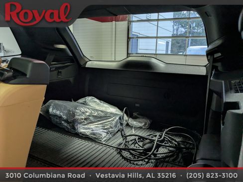 Used 2021 Volvo XC90 T8 Inscription image 17