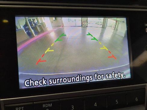 Used 2017 Nissan Altima 2.5 SL w/ Moonroof Package FWD image 11
