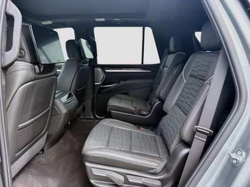 Used 2026 Cadillac Escalade Platinum Sport w/ LPO, ONYX Package AWD/4WD image 20