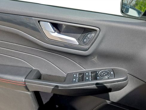 Used 2025 Ford Escape ST-Line AWD/4WD image 22