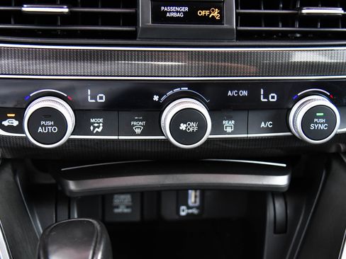 Used 2018 Honda Accord Sport image 24