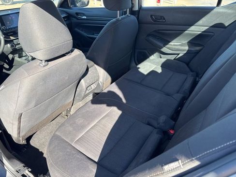 Used 2024 Nissan Altima 2.5 SV image 13