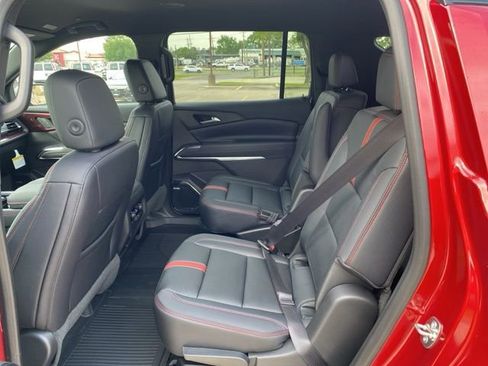 New 2026 Chevrolet Traverse RS w/ LPO, Floor Liner Package AWD/4WD image 16
