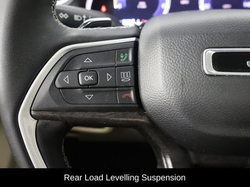Used 2023 Jeep Grand Cherokee Limited w/ Trailer Tow Prep Group (B) AWD/4WD image 8