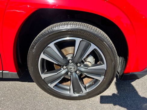 Used 2025 Lexus UX 300h FWD w/ Cold Area Package image 13