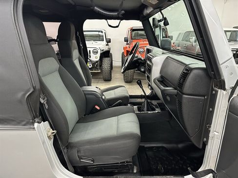 Used 2006 Jeep Wrangler Unlimited AWD/4WD image 19