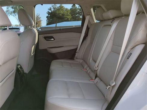 Used 2021 Nissan Rogue SV w/ Premium Package image 14