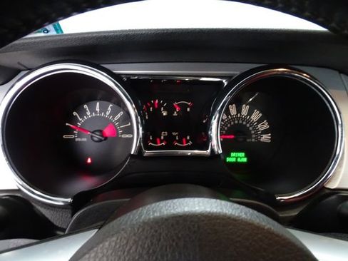 Used 2006 Ford Mustang GT Premium image 11