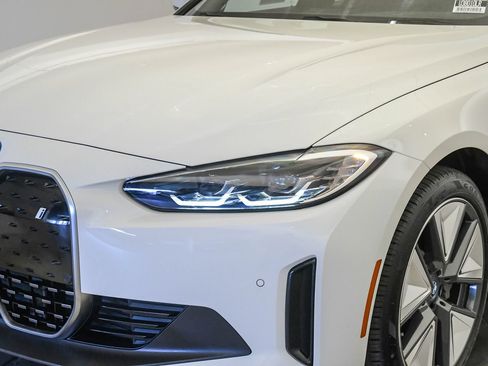Used 2023 BMW i4 eDrive35 RWD image 8
